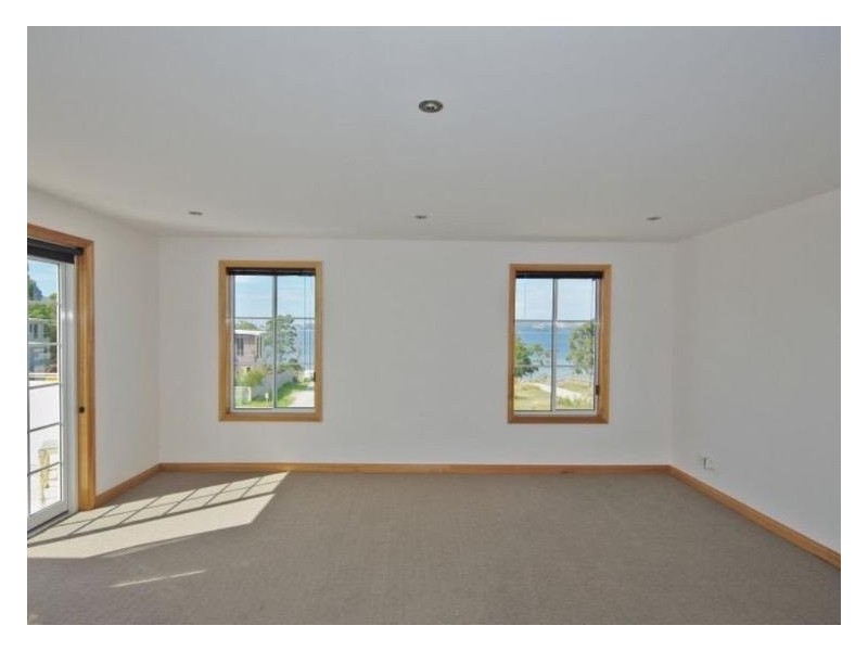 2/24 Staff Road, Electrona TAS 7054