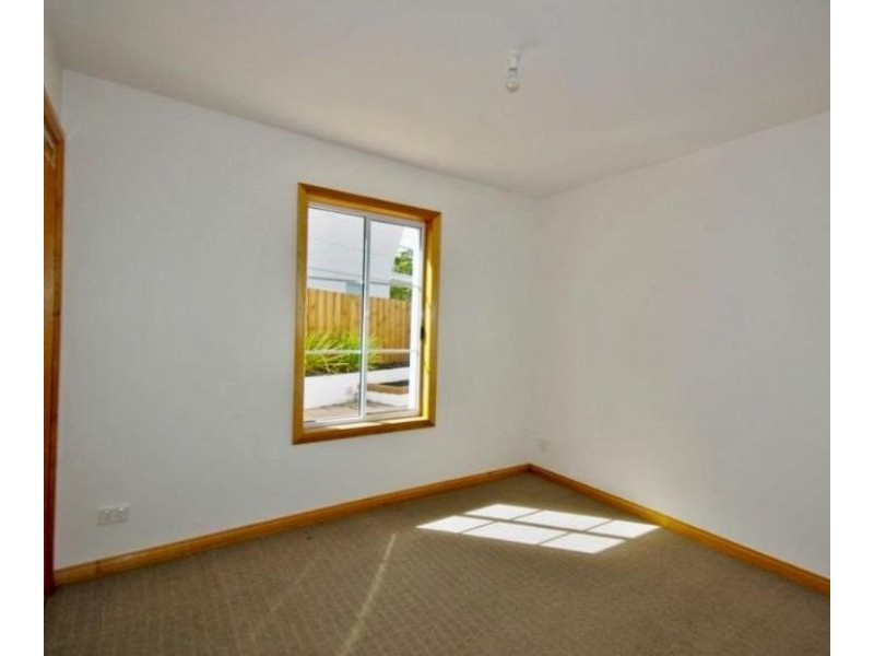 2/24 Staff Road, Electrona TAS 7054