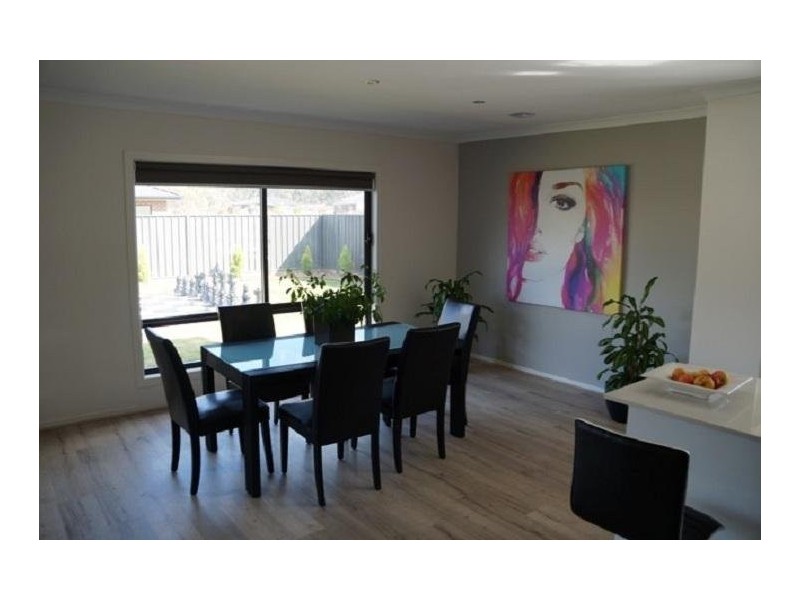 33 Swanson Blvd, Strathfieldsaye VIC 3551