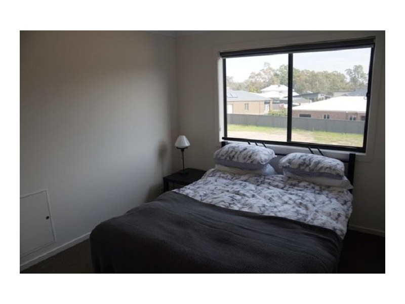 33 Swanson Blvd, Strathfieldsaye VIC 3551