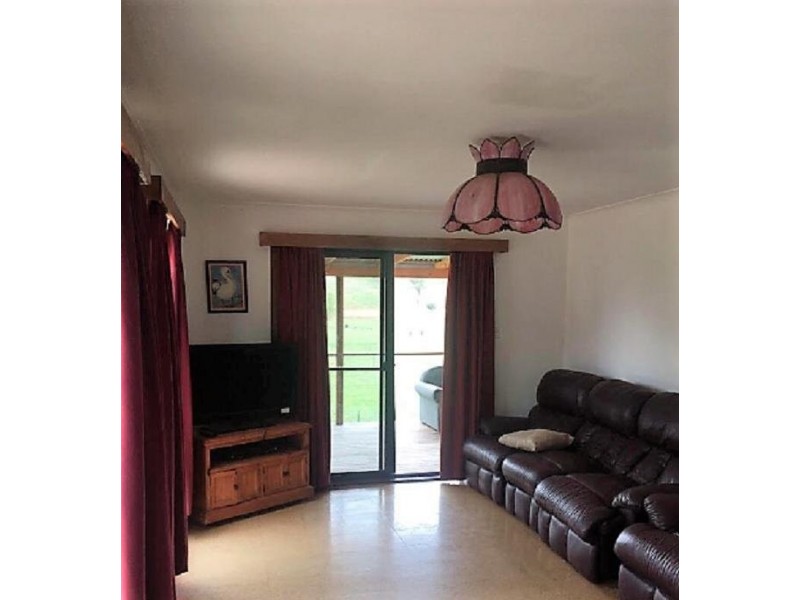 1055 Derby Street, Walcha NSW 2354