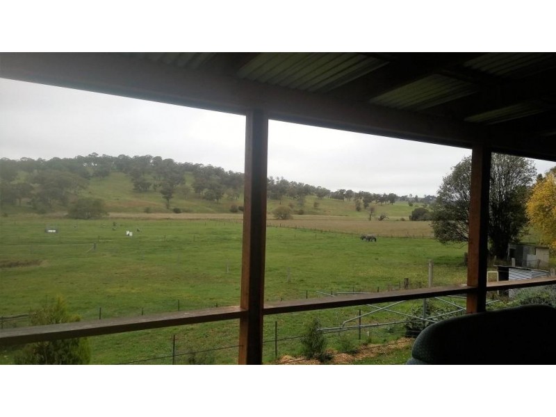 1055 Derby Street, Walcha NSW 2354