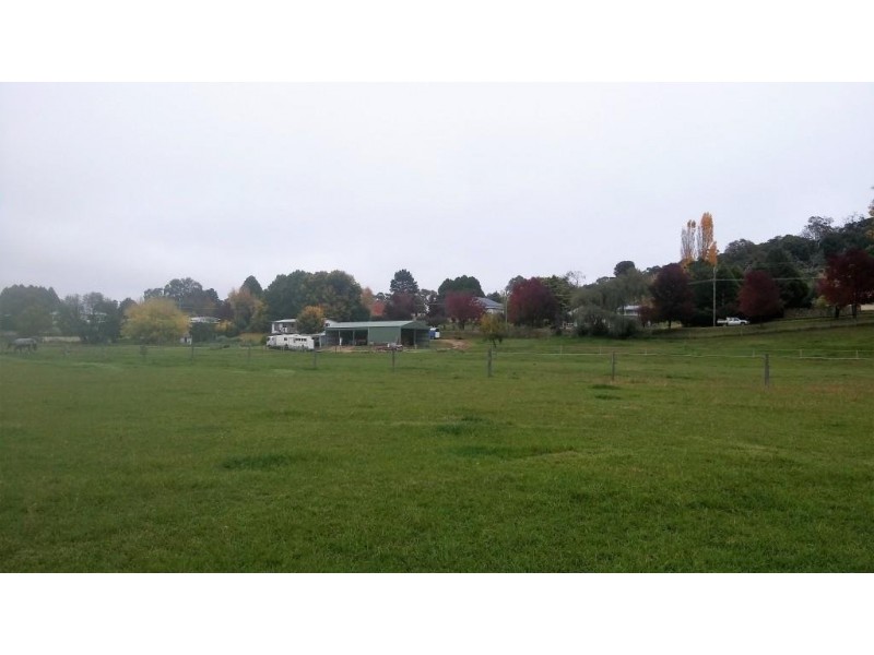 1055 Derby Street, Walcha NSW 2354