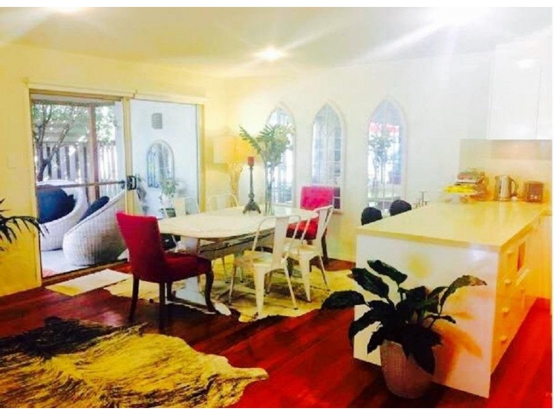 1/4 Halyard Court, Ocean Shores NSW 2483