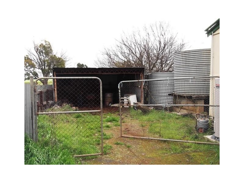 10111 Barrier Highway, Hallett SA 5419