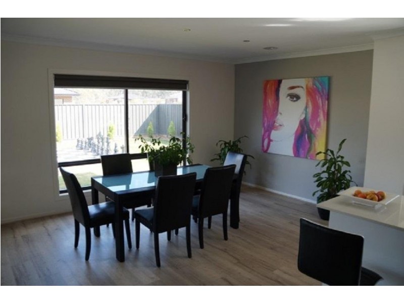 33 Swanson Boulevard, Strathfieldsaye VIC 3551