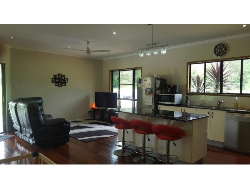 18 Ulysses Close, Lake Eacham QLD 4884