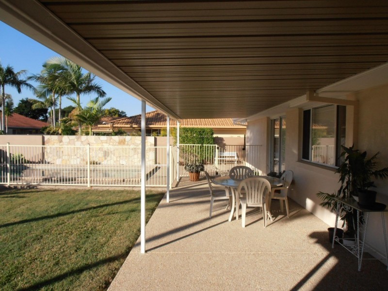 18 Christa Way, Benowa Waters QLD 4217