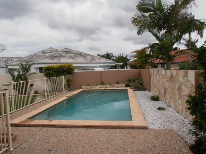 18 Christa Way, Benowa Waters QLD 4217
