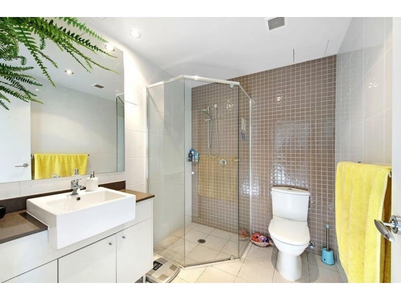 2801/4 Como Crescent, Southport QLD 4215