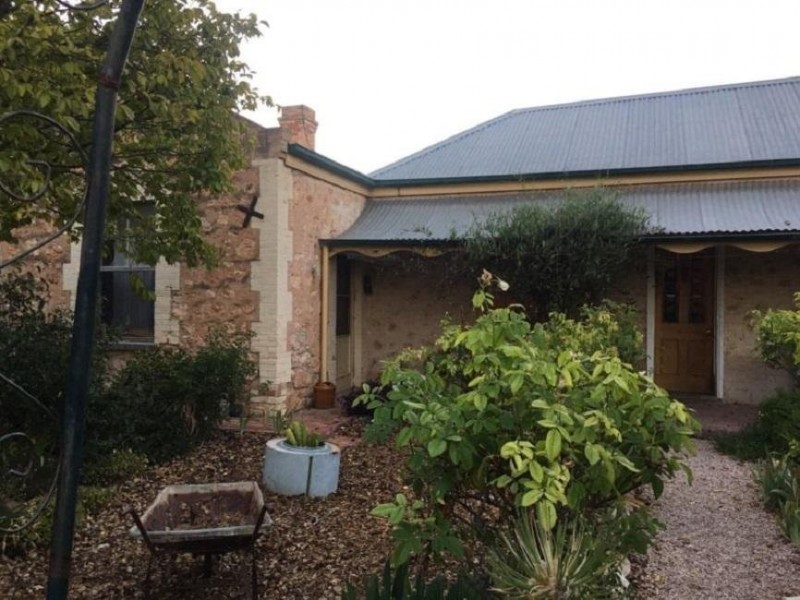 14 Harvey Street, Moonta Mines SA 5558