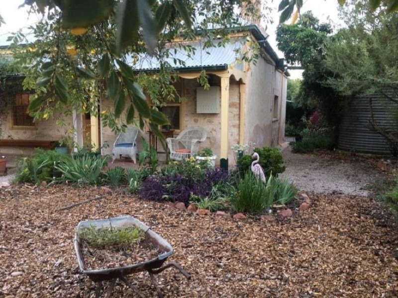 14 Harvey Street, Moonta Mines SA 5558