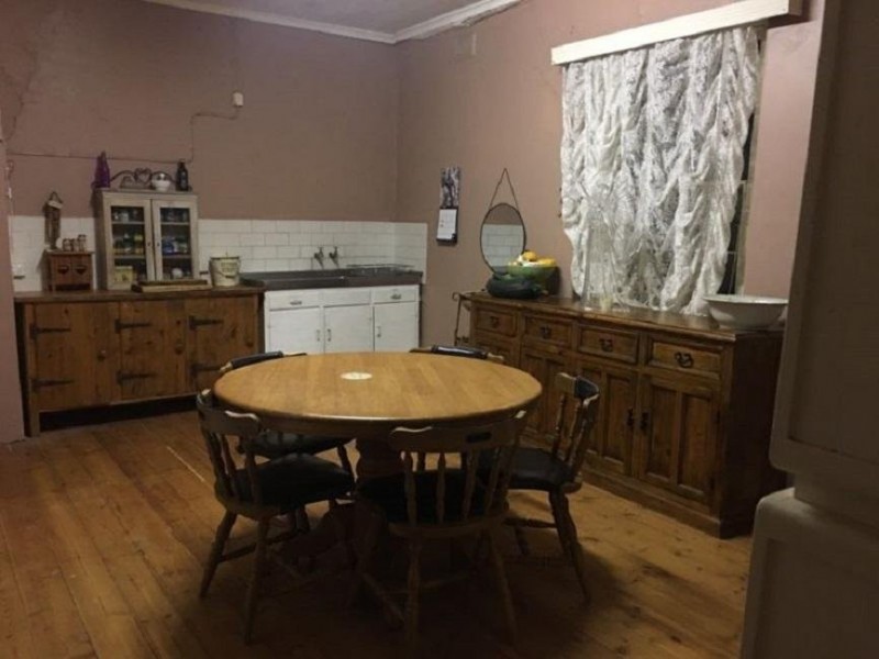 14 Harvey Street, Moonta Mines SA 5558