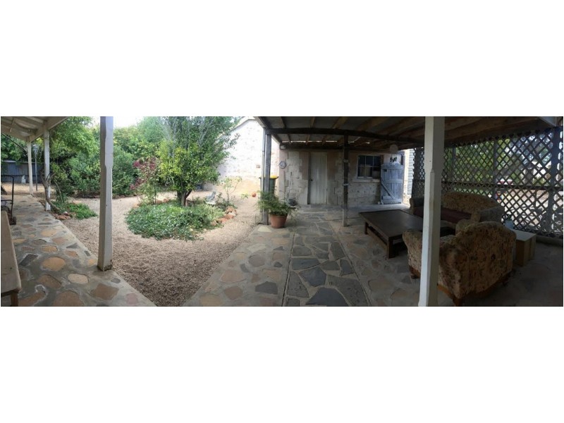 14 Harvey Street, Moonta Mines SA 5558