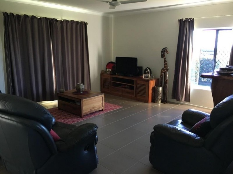 25 Neal Street, Atherton QLD 4883