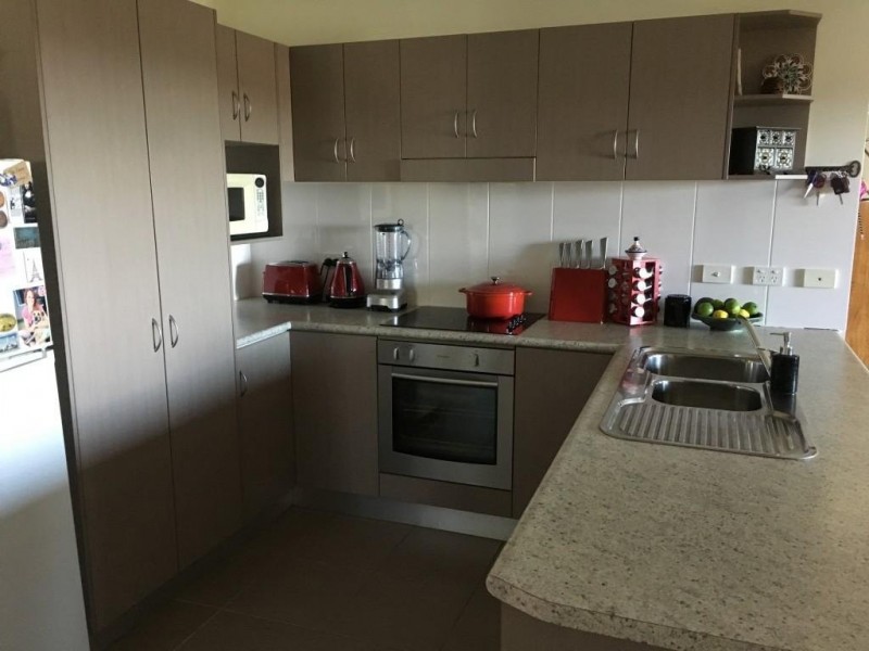 25 Neal Street, Atherton QLD 4883