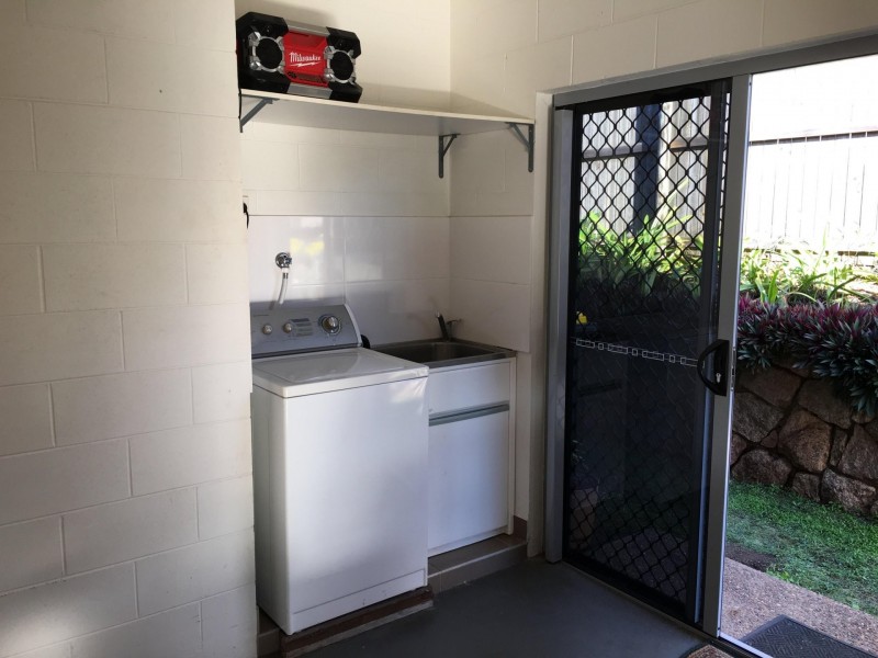 25 Neal Street, Atherton QLD 4883