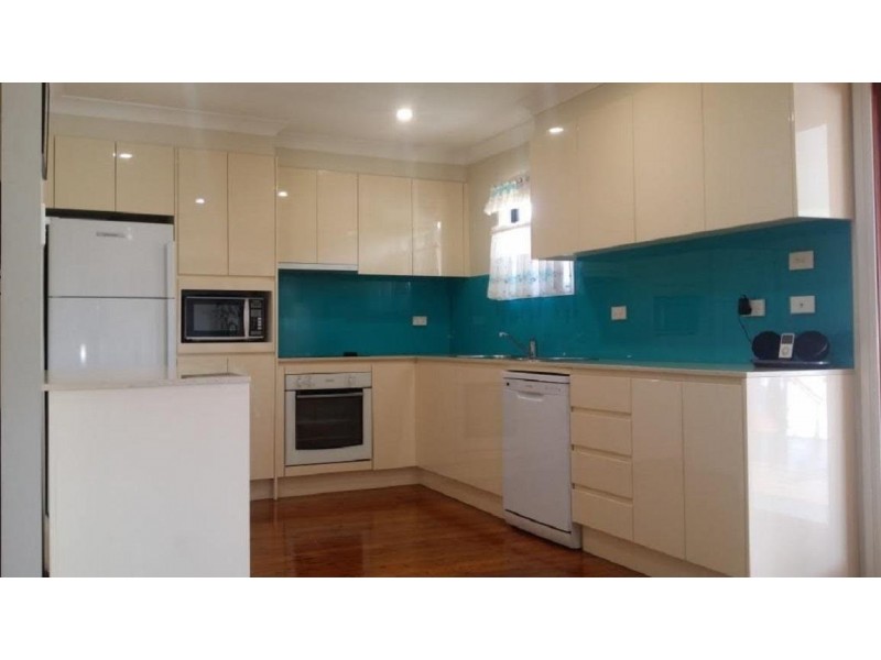 * Ellam Drive, Seven Hills NSW 2147