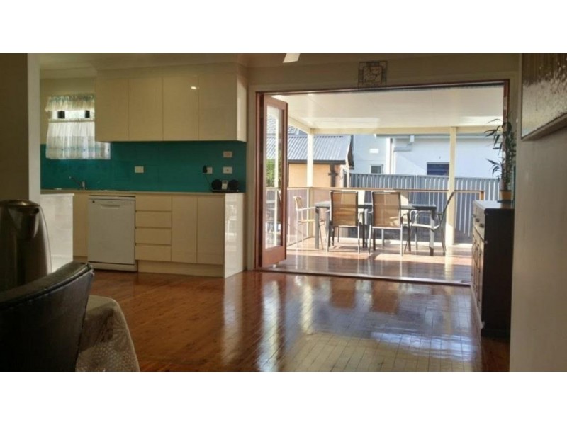* Ellam Drive, Seven Hills NSW 2147