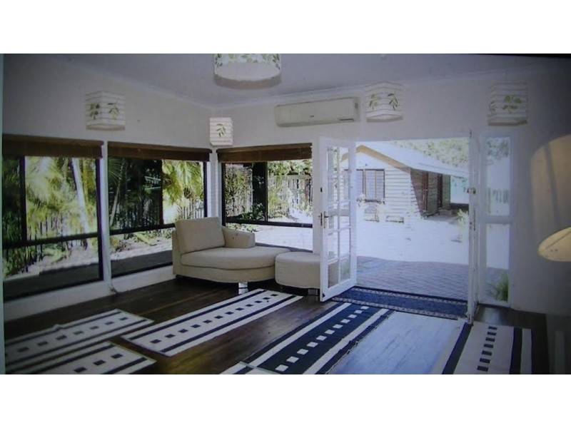 35 East Street, Scarness QLD 4655