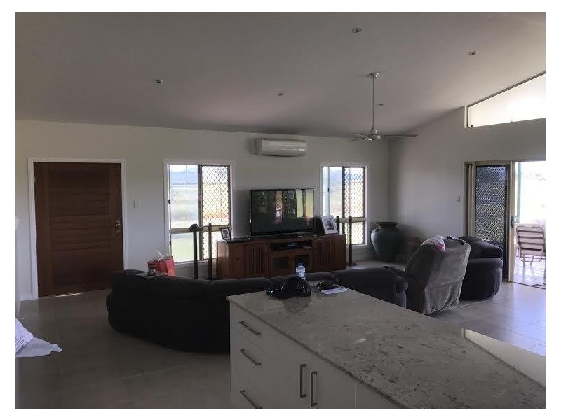 155 Ross Drive, Townsville City QLD 4810