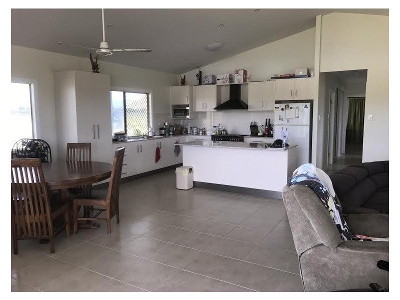 155 Ross Drive, Townsville City QLD 4810
