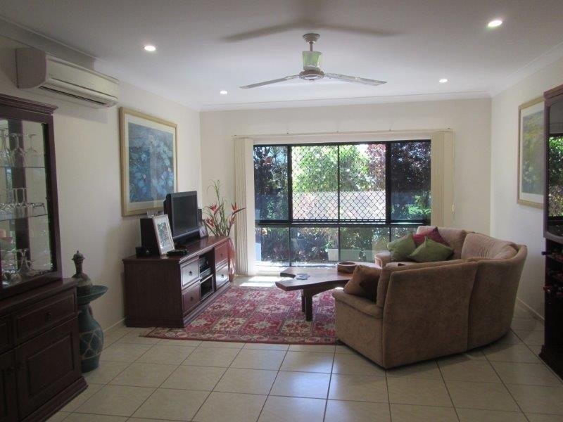 52 Tyrconnell Crescent, Redlynch QLD 4870