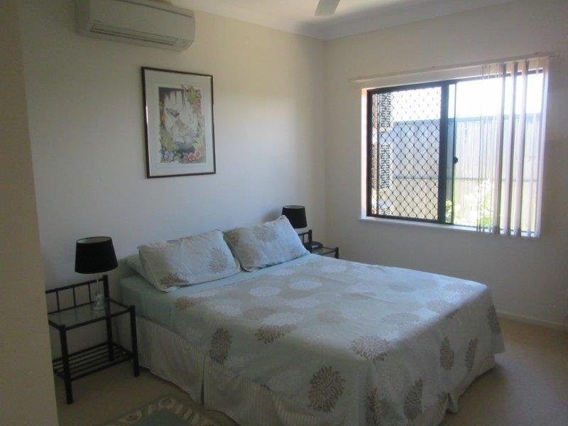 52 Tyrconnell Crescent, Redlynch QLD 4870