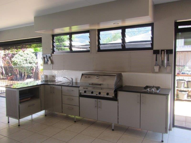 52 Tyrconnell Crescent, Redlynch QLD 4870