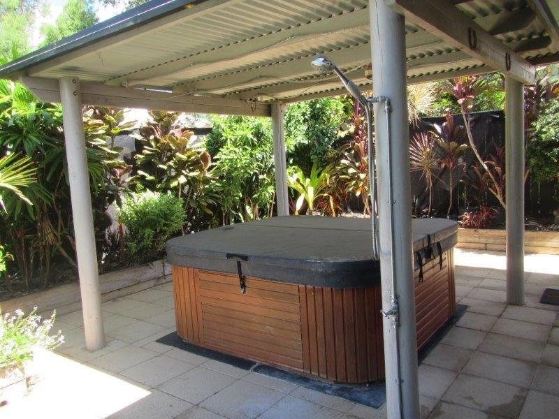 52 Tyrconnell Crescent, Redlynch QLD 4870