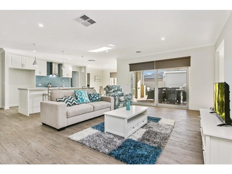 26 Weeks Road, Ascot VIC 3551