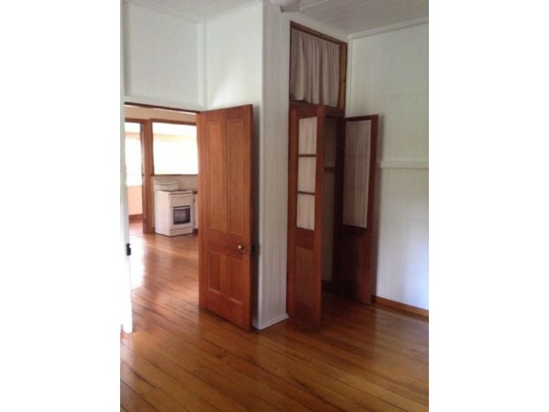 12 Pine Street, Pomona QLD 4568