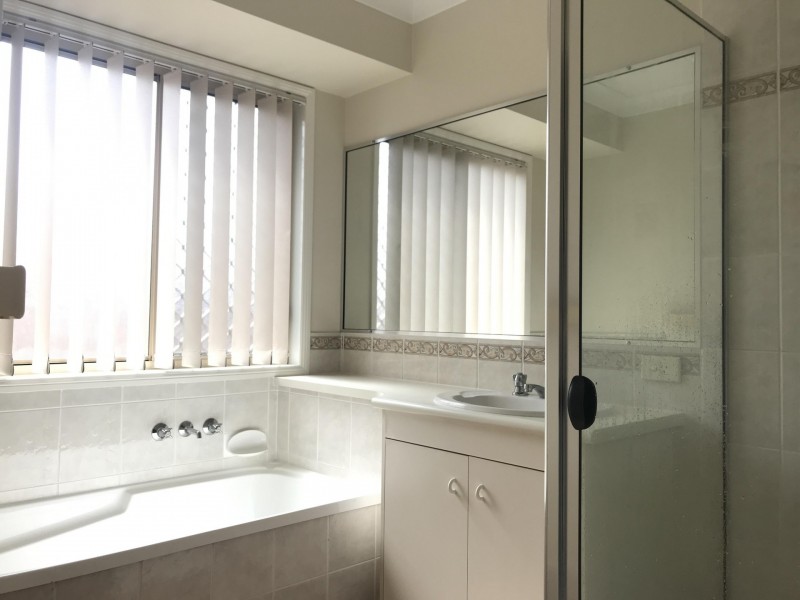 8 Hyndes Street, Wakerley QLD 4154