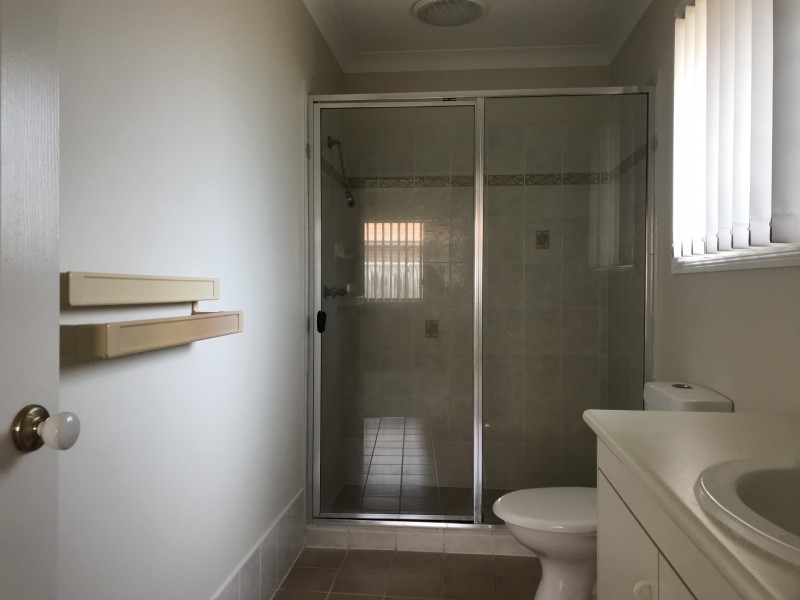 8 Hyndes Street, Wakerley QLD 4154