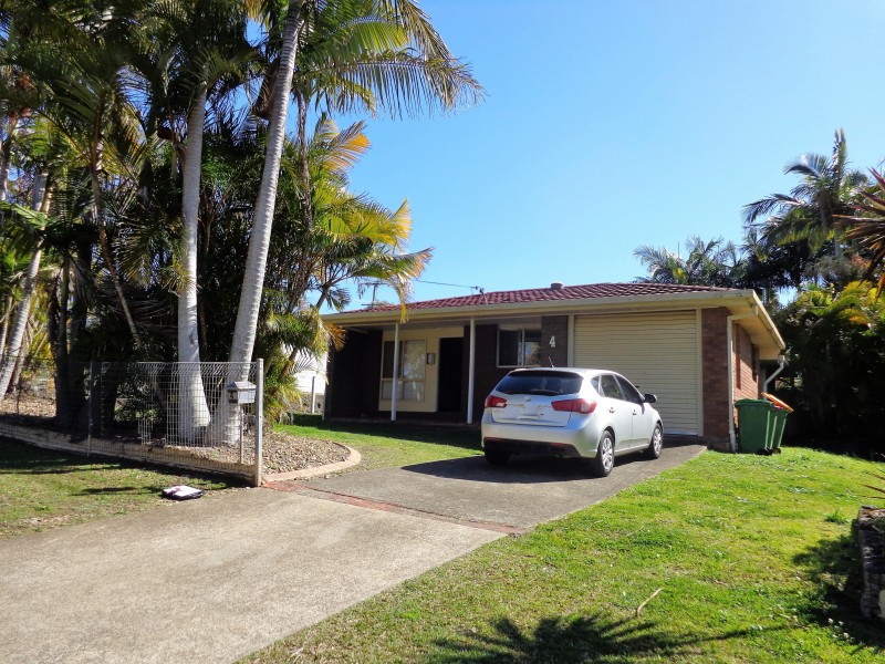4 Christopher Street, Redland Bay QLD 4165