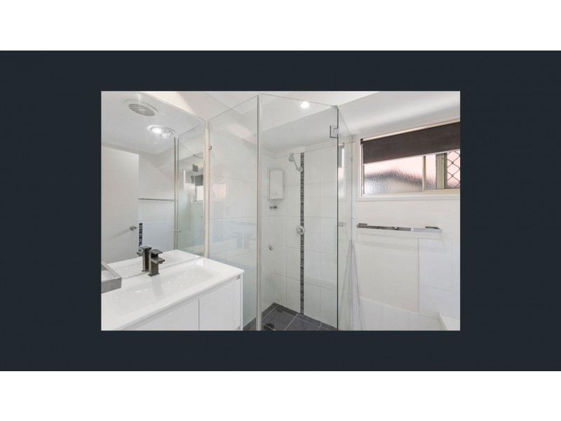 1/11-15 Myra Street, Birkdale QLD 4159