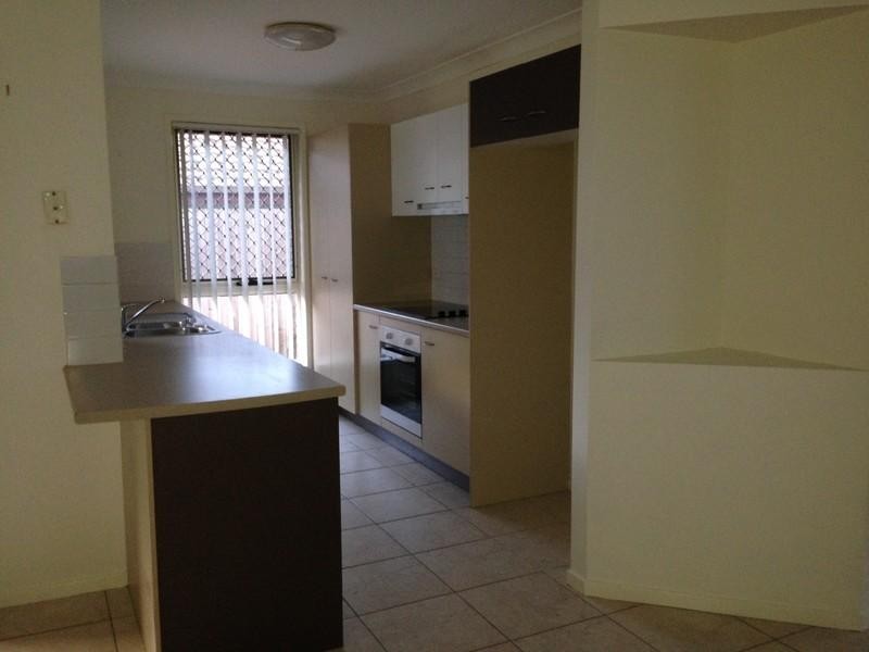 6 Green Place, Redland Bay QLD 4165