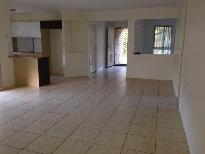 6 Green Place, Redland Bay QLD 4165