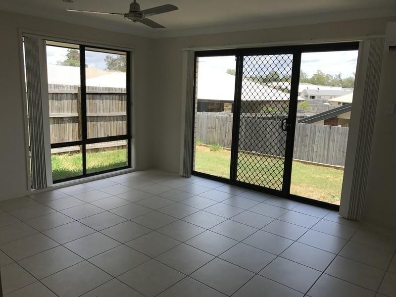 1/10 St Andrews Drive, Leichhardt QLD 4305