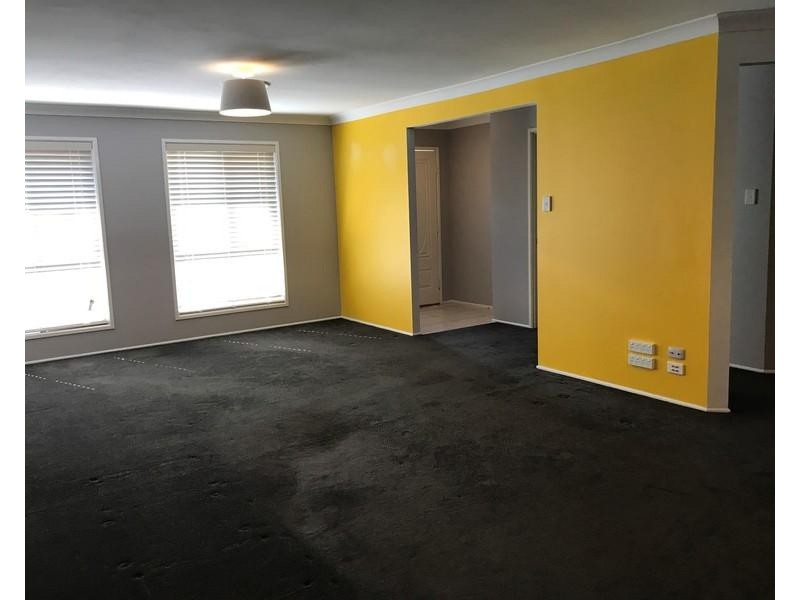 43 Gainsborough Avenue, Mackenzie QLD 4156