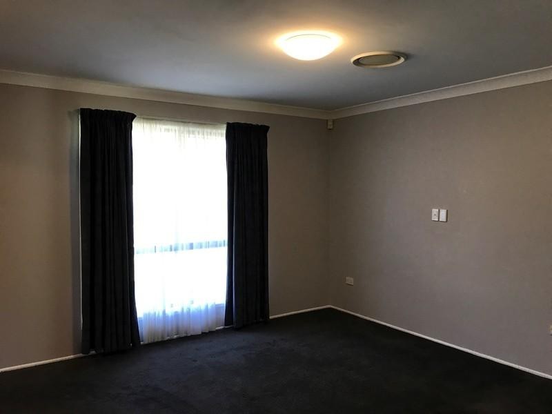 43 Gainsborough Avenue, Mackenzie QLD 4156