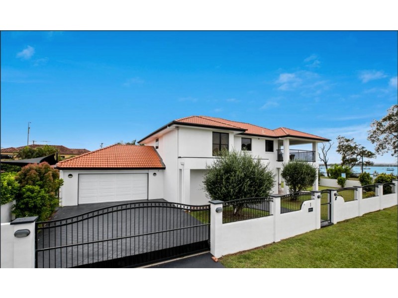 1 Cliftonville Place, Redland Bay QLD 4165