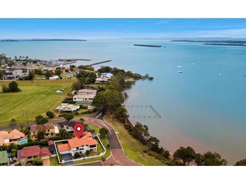 1 Cliftonville Place, Redland Bay QLD 4165