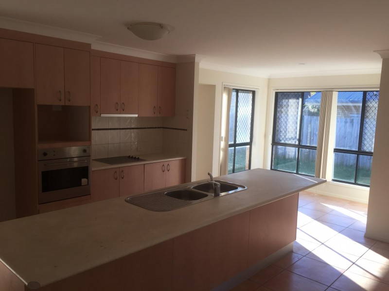 1 Spike Street, Redland Bay QLD 4165