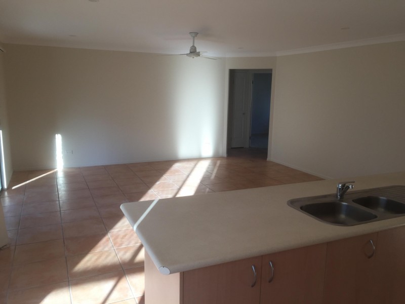 1 Spike Street, Redland Bay QLD 4165