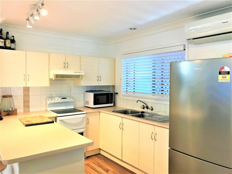 33 Thomas Street, Birkdale QLD 4159