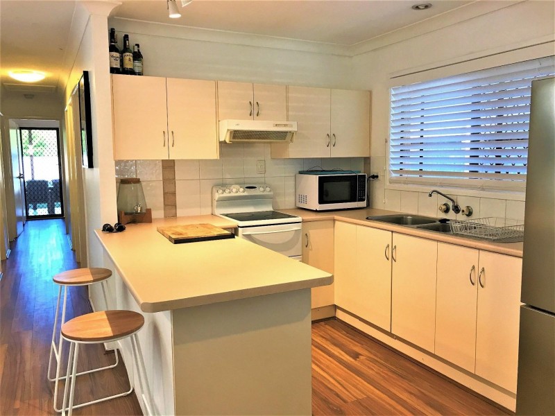 33 Thomas Street, Birkdale QLD 4159