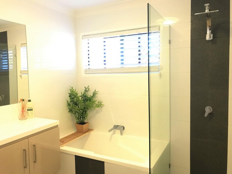 33 Thomas Street, Birkdale QLD 4159