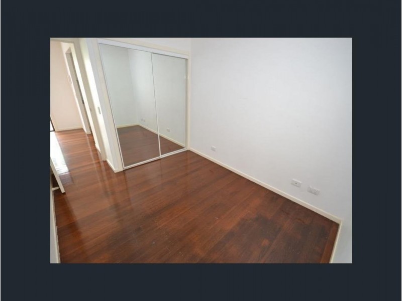 74 Rawlins Street, Kangaroo Point QLD 4169