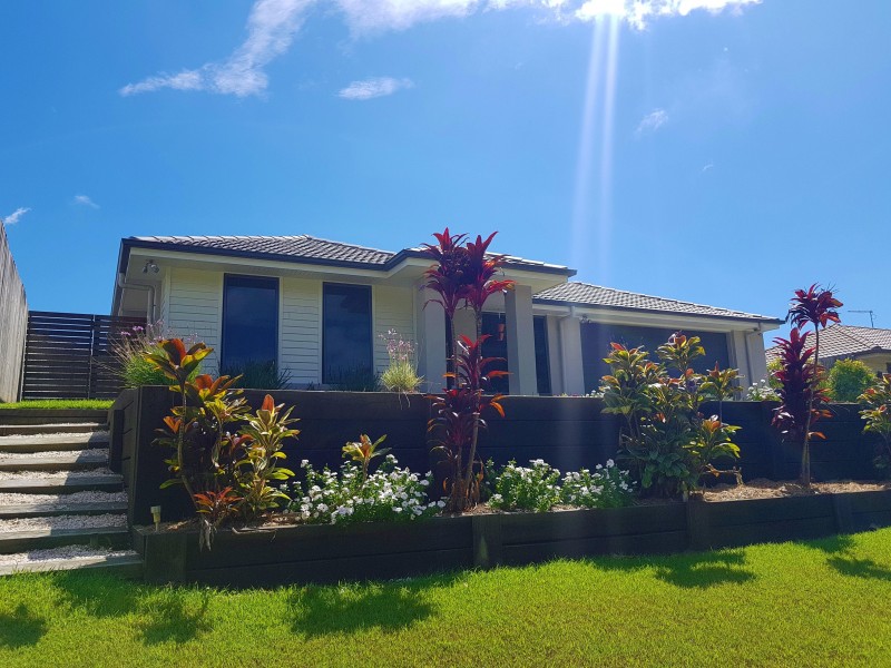 8 Leopard Place, Redland Bay QLD 4165